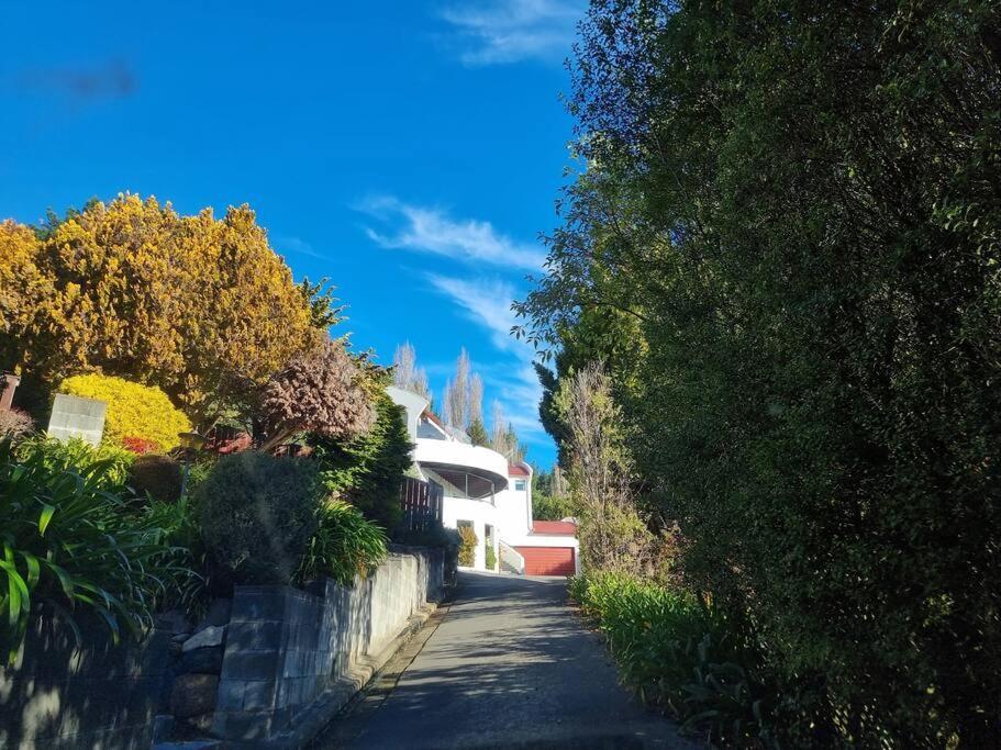 Holiday home 4brm Family House In Cashmere -sleeps 7 *