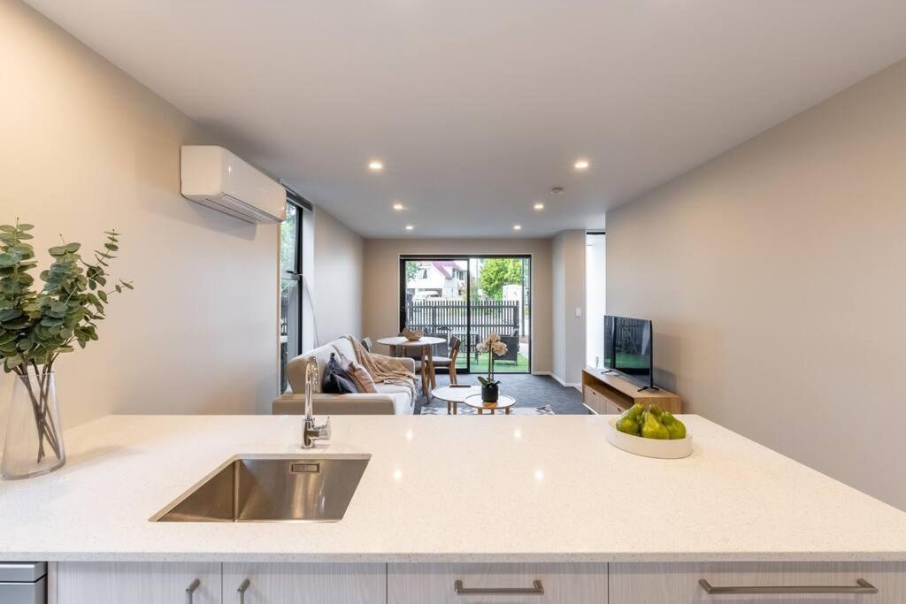 Apartment Brand New & Townhouse *