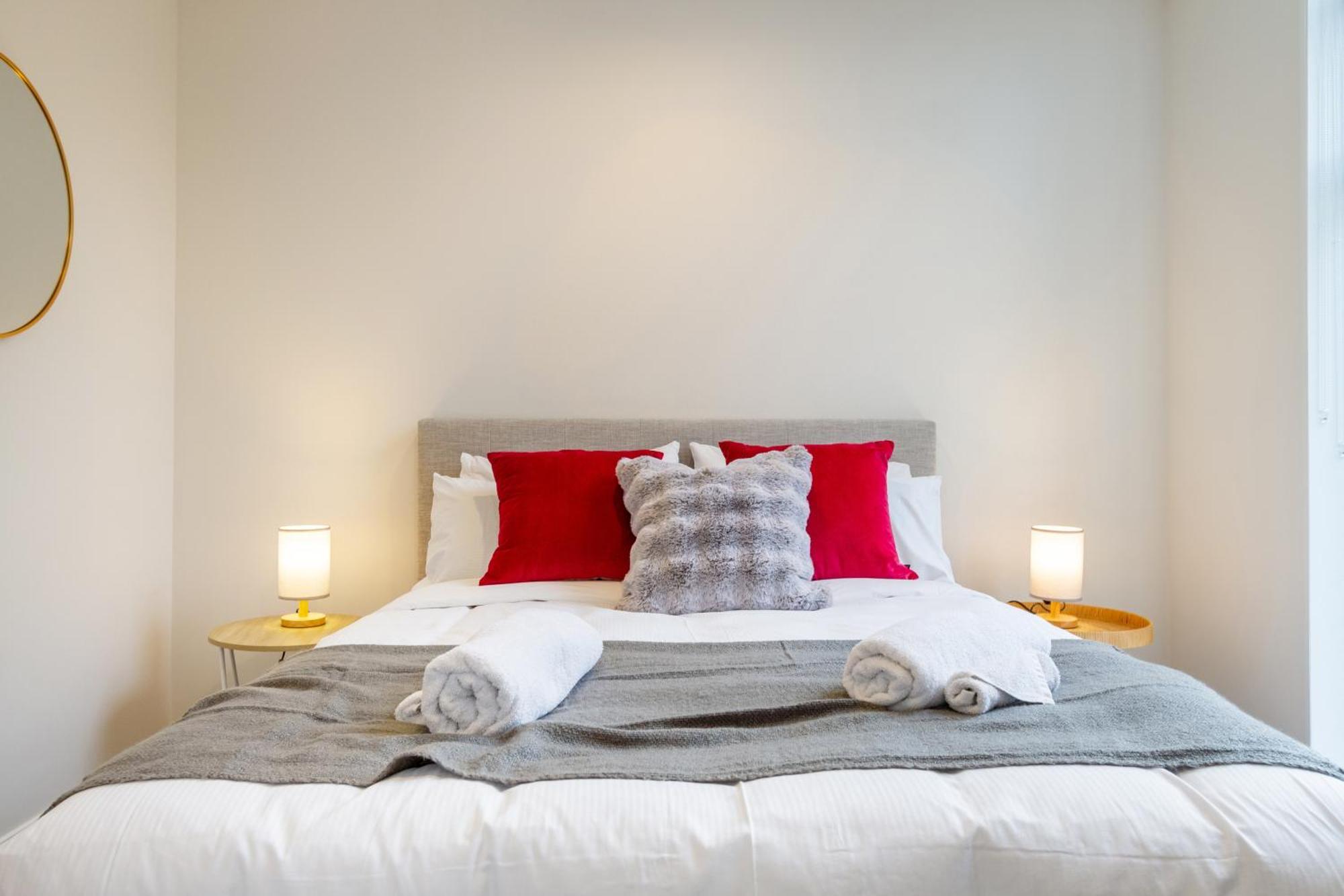Apartment Stylish 3 Bedroom In Prime With Garage Christchurch