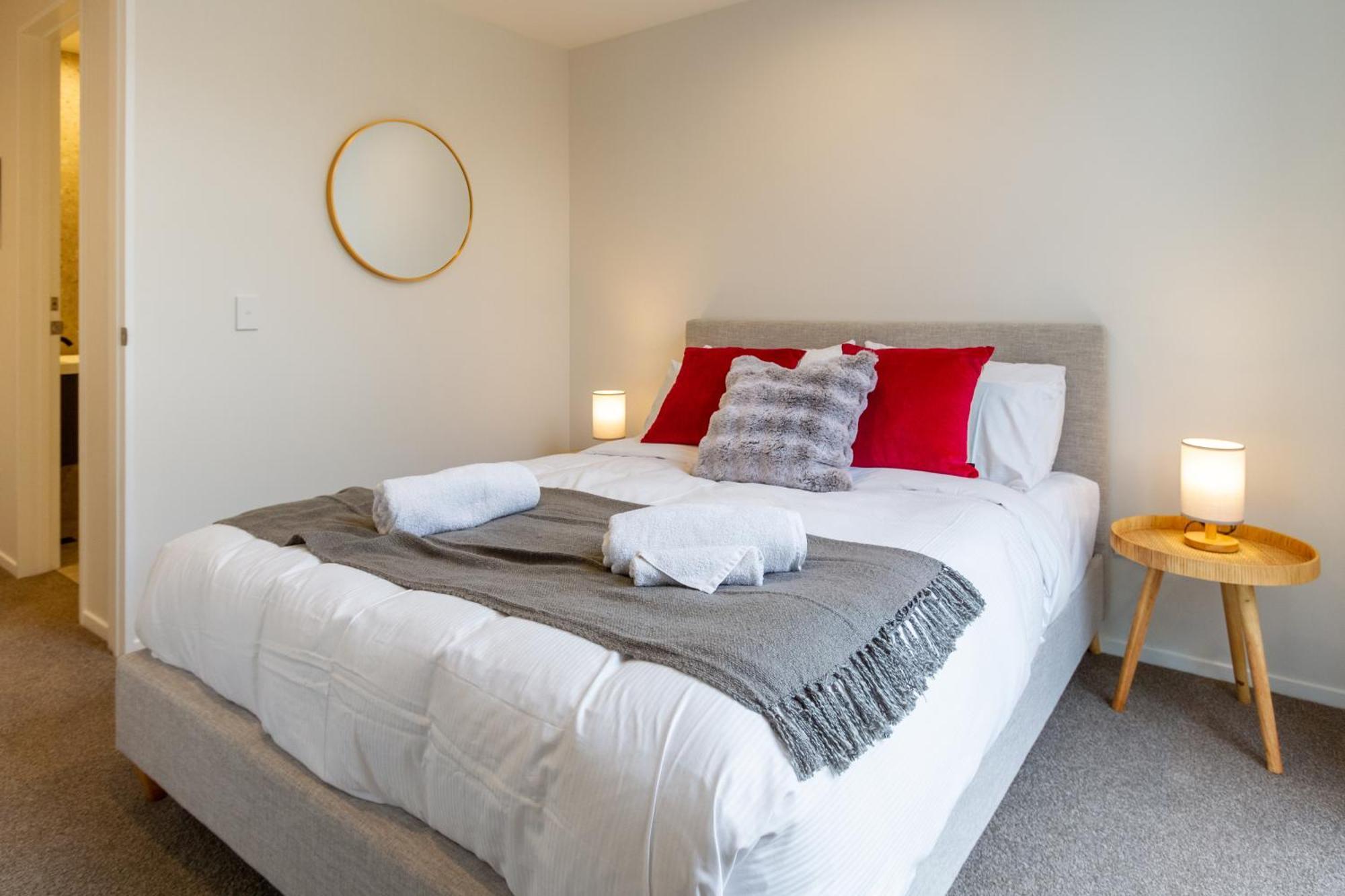 Stylish 3 Bedroom In Prime With Garage