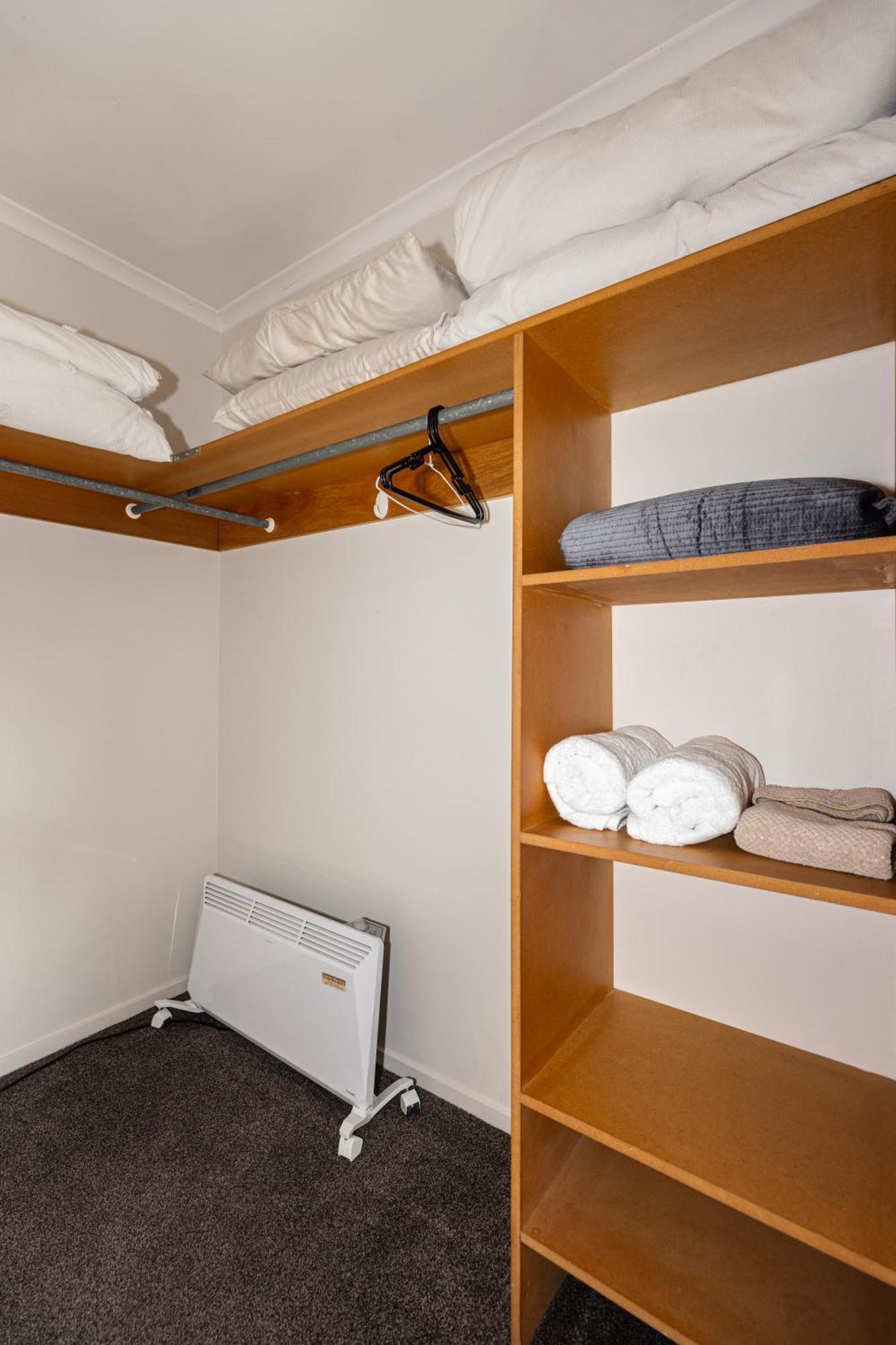 Convenient Westfield House 3bedroom 2bath *