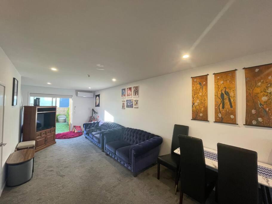 Cbd 2 Bedroom Parkside Living By Hagley With Free Parking Christchurch