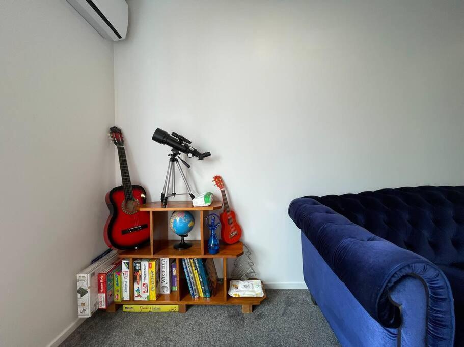 Cbd 2 Bedroom Parkside Living By Hagley With Free Parking