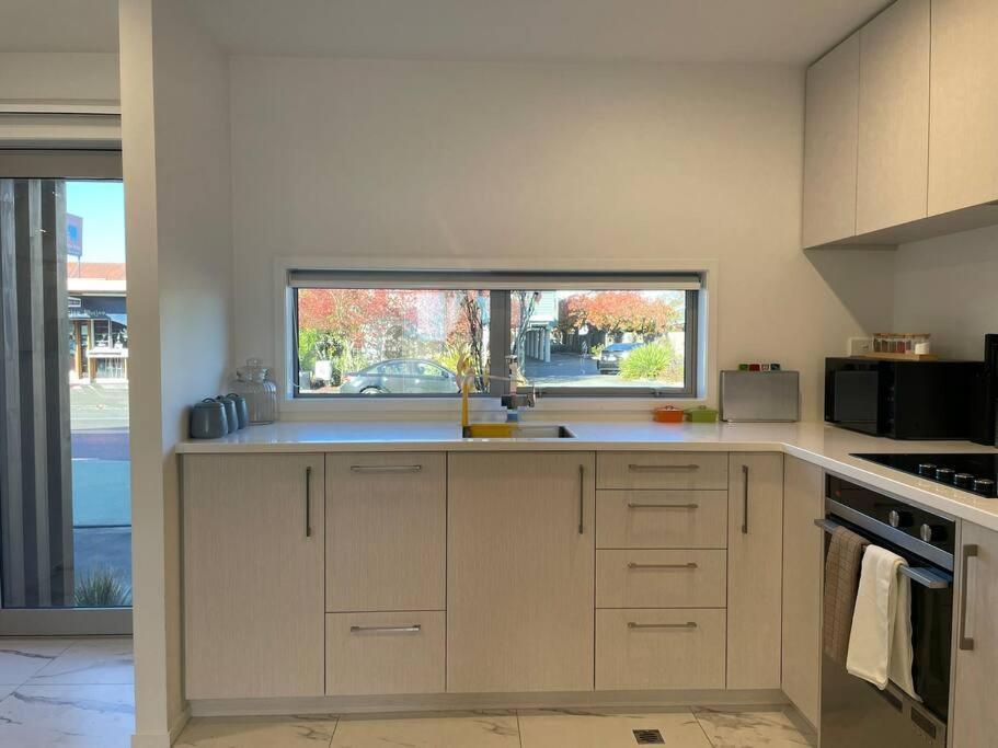 Cbd 2 Bedroom Parkside Living By Hagley With Free Parking Casa de férias *