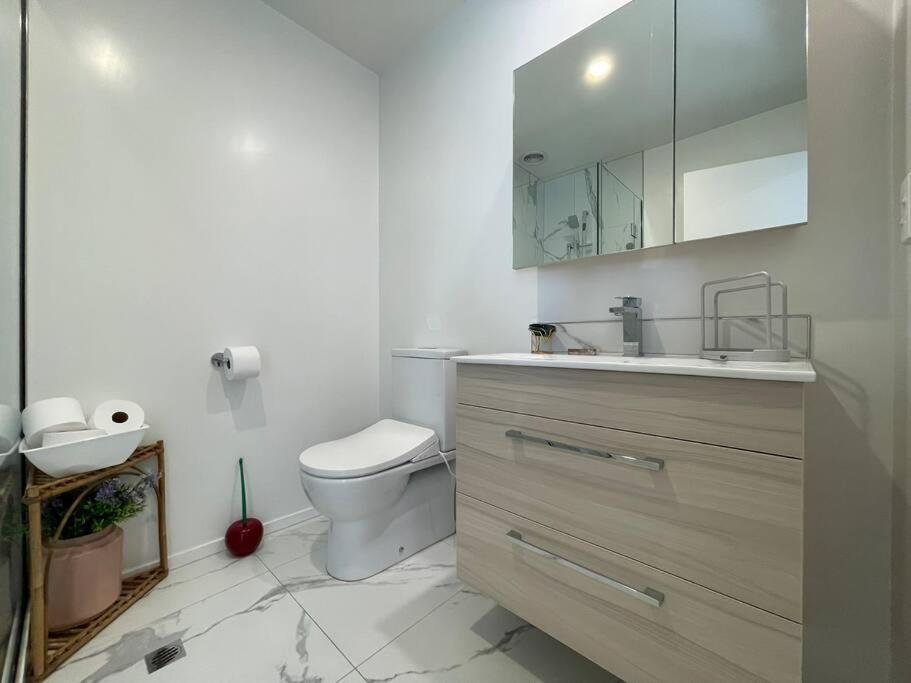 Cbd 2 Bedroom Parkside Living By Hagley With Free Parking * Christchurch