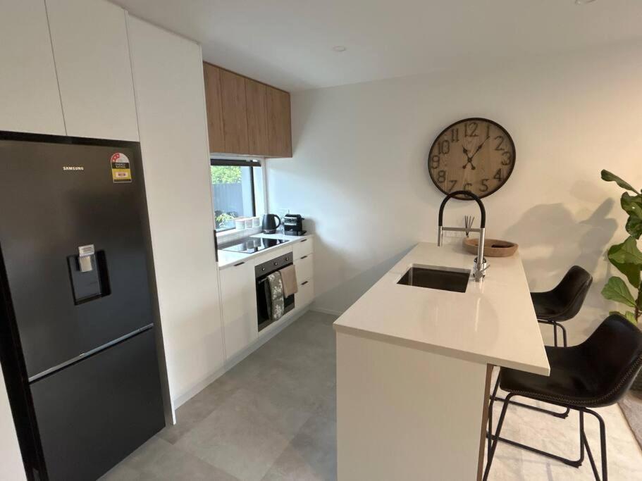 Luxury 2 Bedroom Hideout Near Cbd,merivale Mall Holiday home *