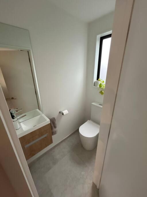 Luxury 2 Bedroom Hideout Near Cbd,merivale Mall *