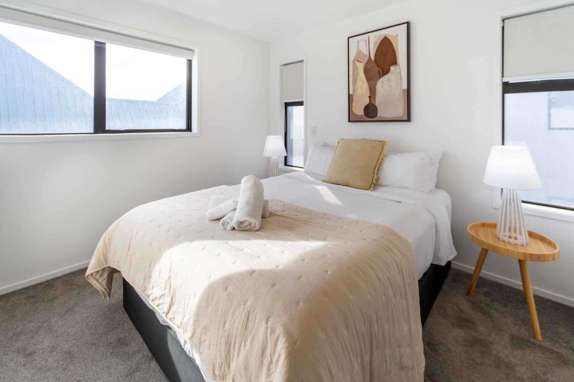 Serenity By The Sea: Coastal Escape1 Bed 1 Bath Apartment *
