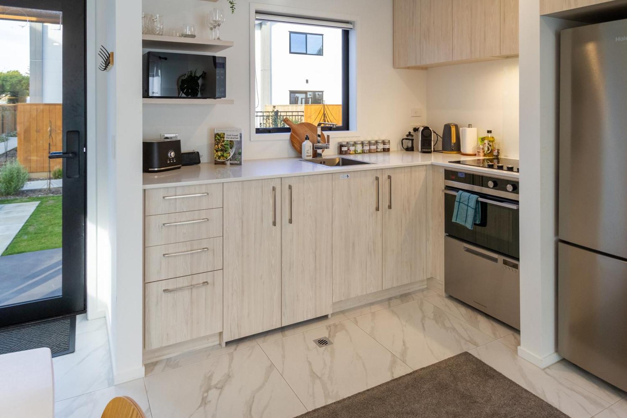 Apartment Serenity By The Sea: Coastal Escape1 Bed 1 Bath Christchurch