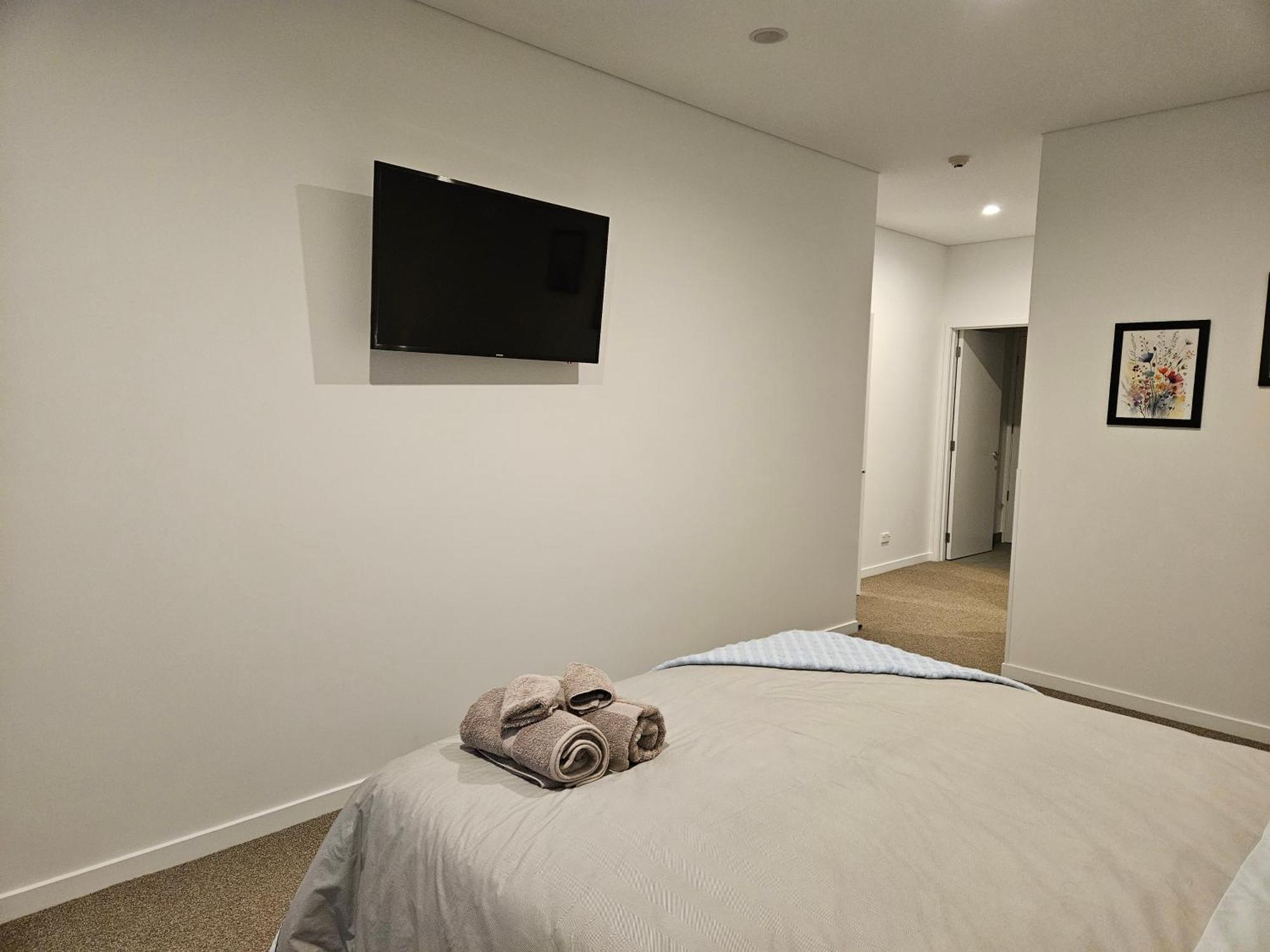 Modern, Ground Floor , Cbd, Free Parking, 2-3 Beds Apartment Christchurch