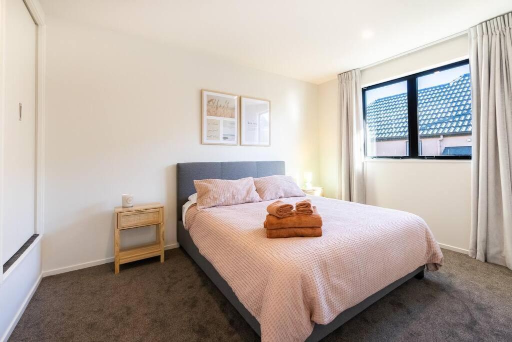 Brand New, Private & Townhouse Apartment Christchurch