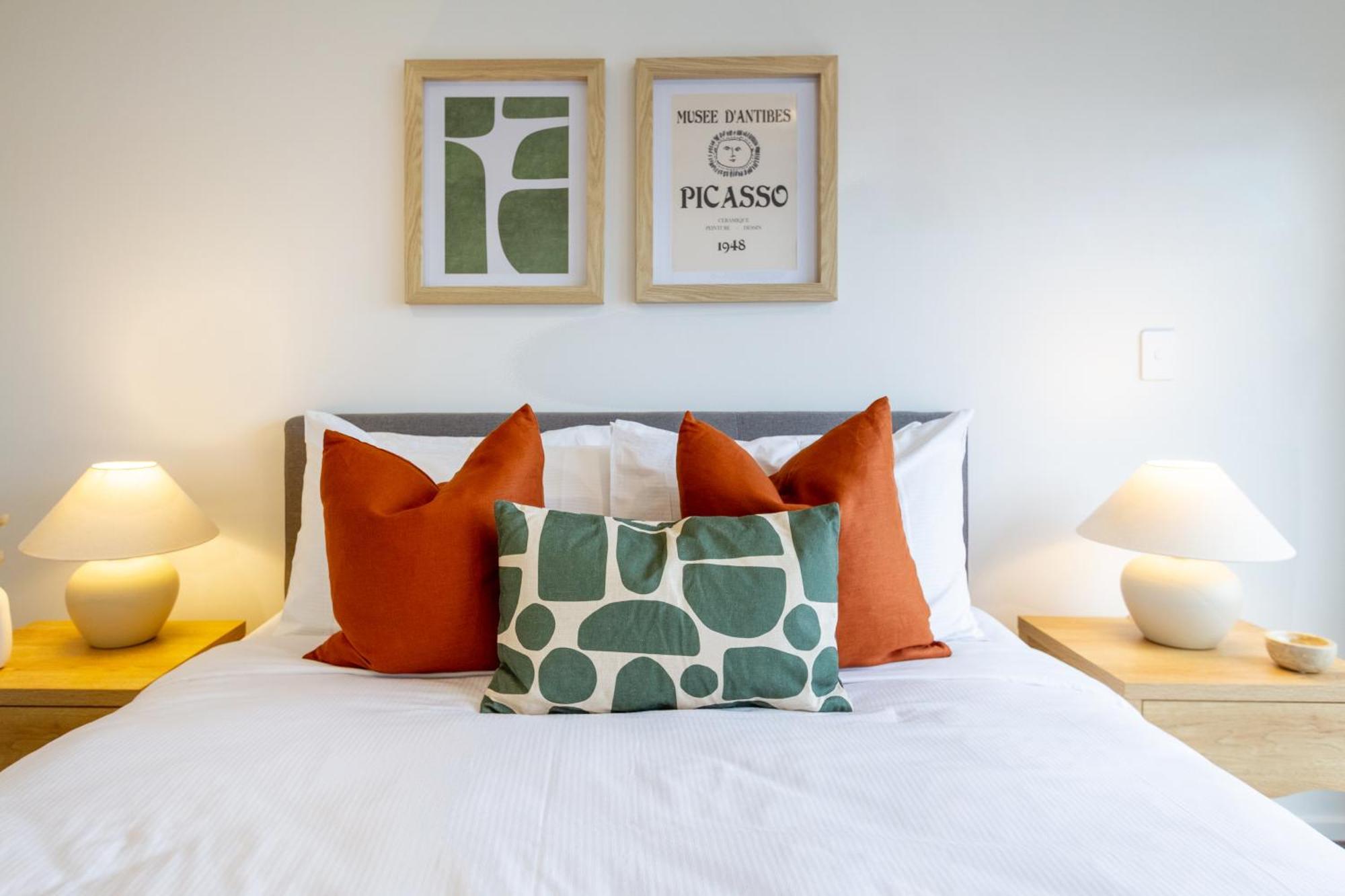 2 Bed, 2 Bath W Sofa Bed - Great Cafes Nearby * Christchurch