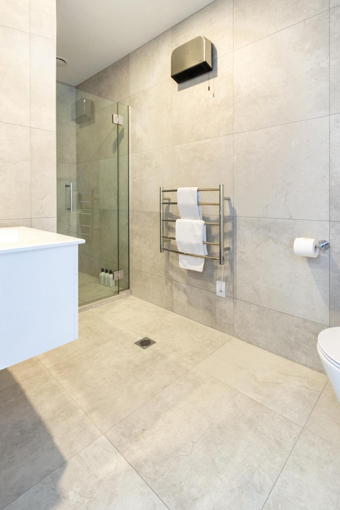 2 Bed, 2 Bath W Sofa Bed - Great Cafes Nearby