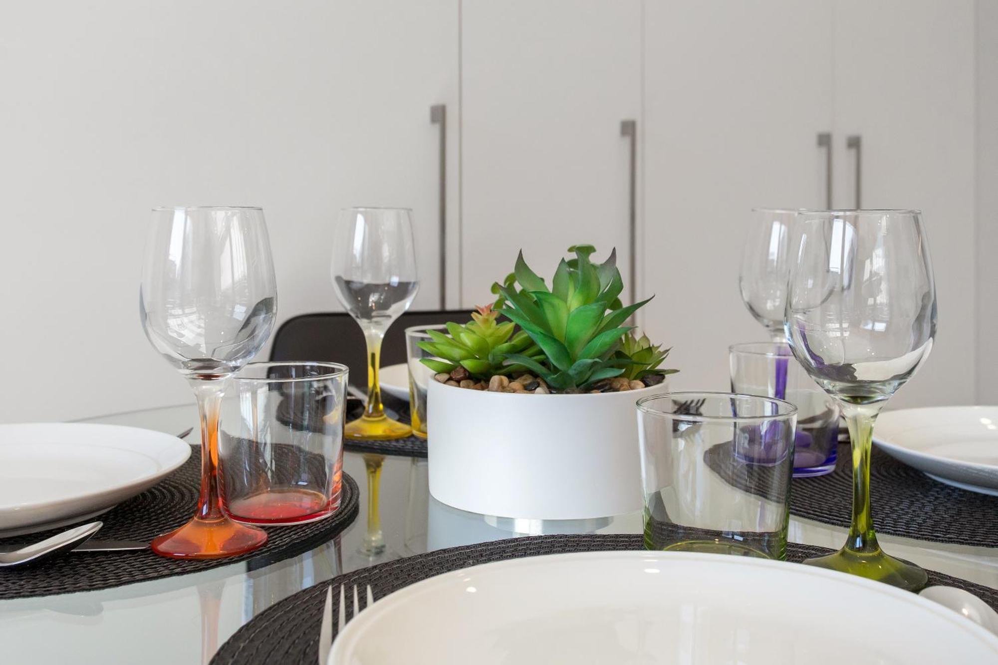 Heart Of The Cbd 2bdrms 2bthrms Secure Park Apartment Christchurch