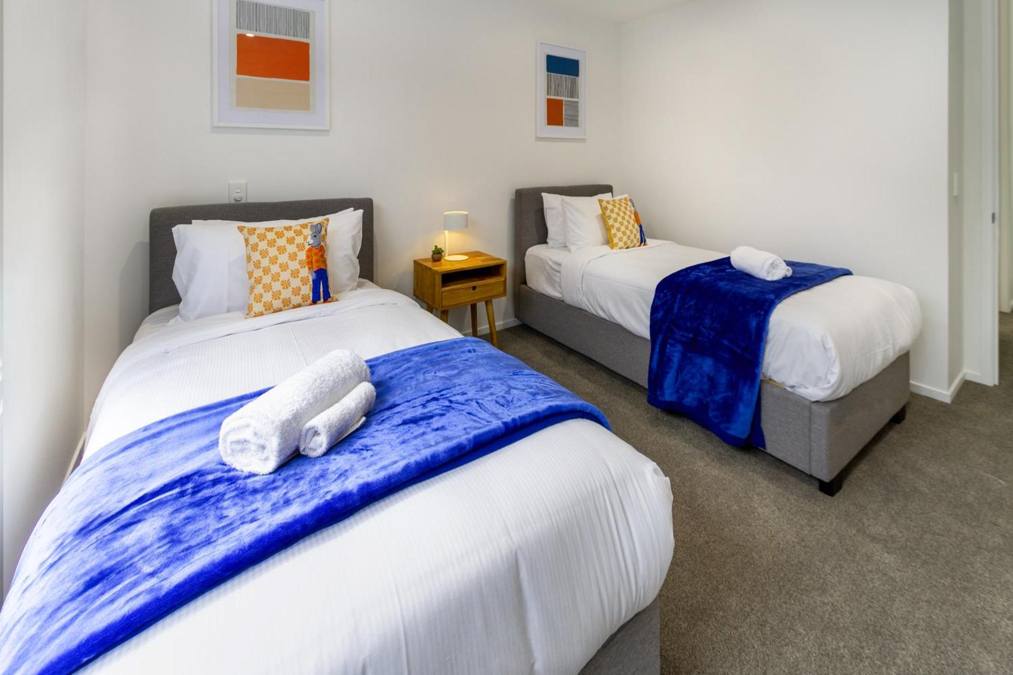 Luxury Living: 2-bedroom Retreat In Apartment