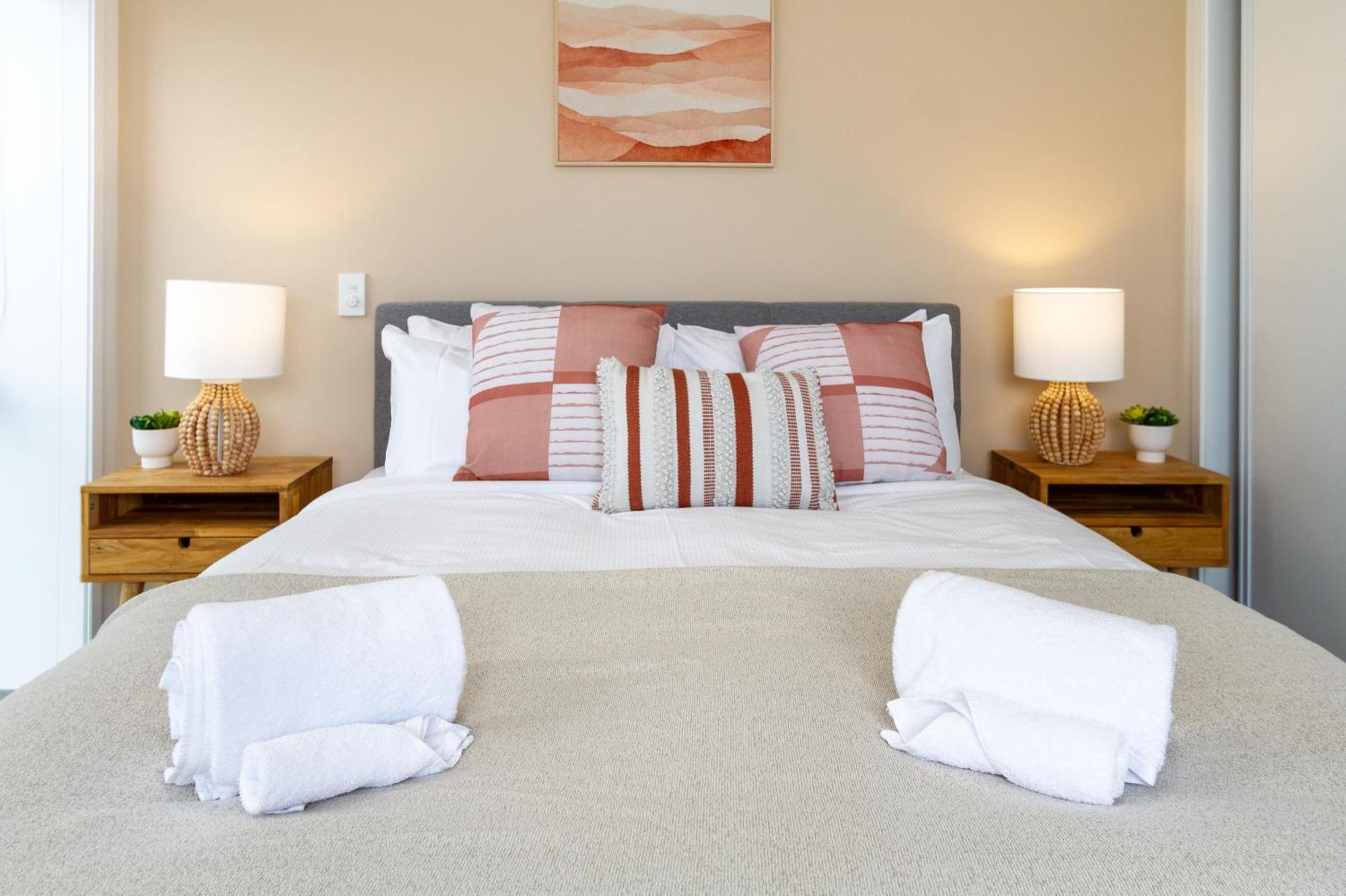 Modern Lifestyle: 2 Bedroom 1 Bath * Christchurch