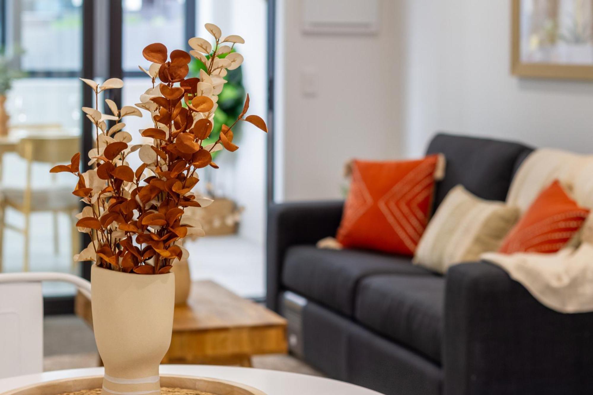 Modern Lifestyle: 2 Bedroom 1 Bath *