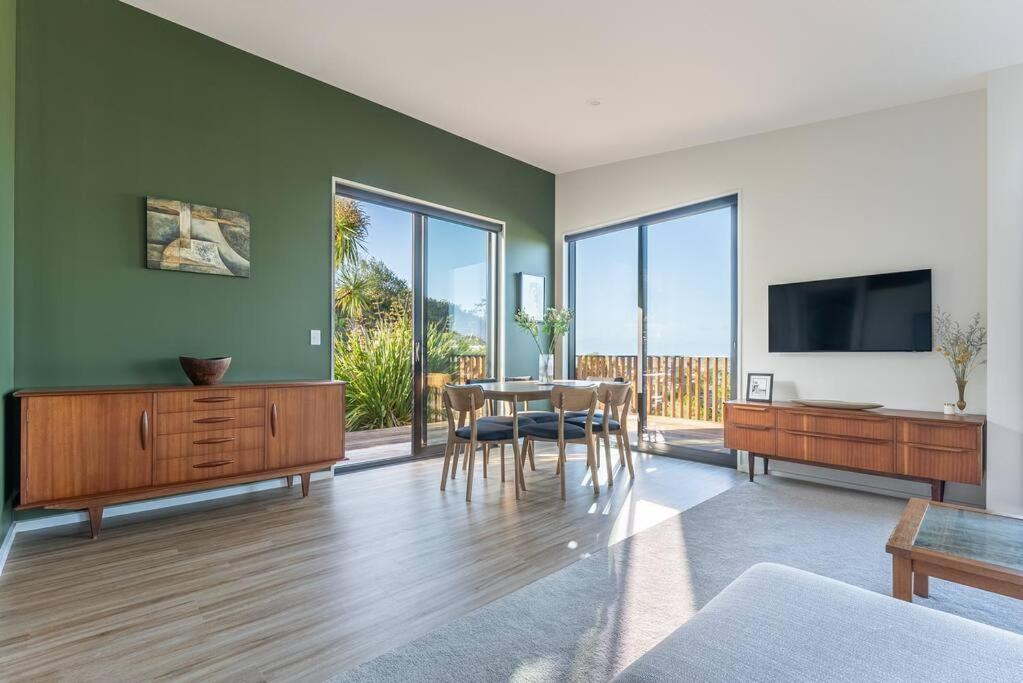 Moa Heights Villa *