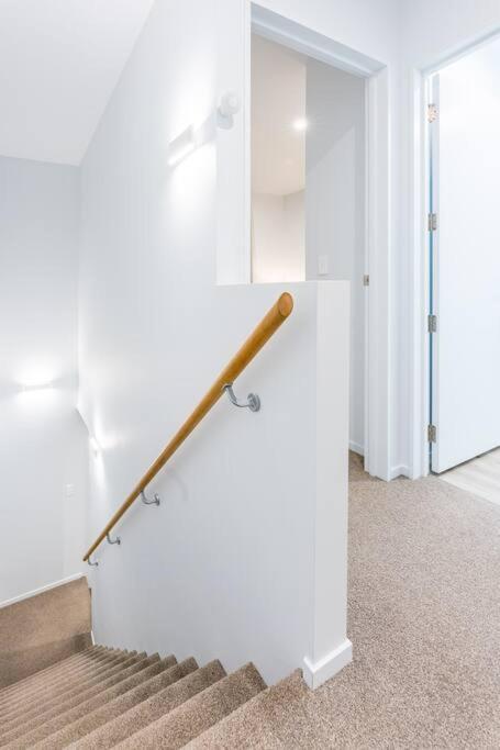 Living At Its Apartment