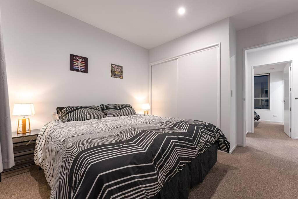 Living At Its Apartment