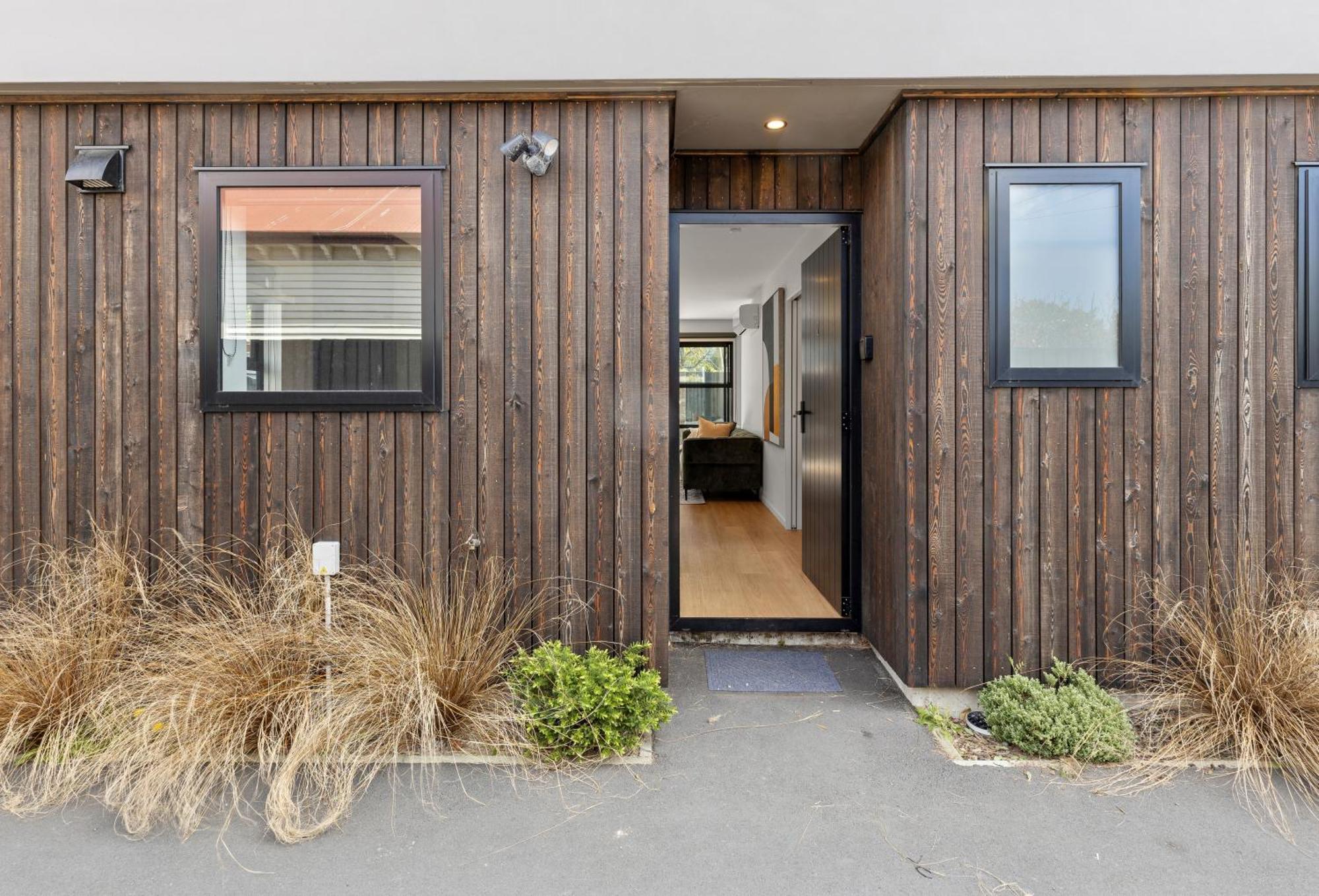 Peaceful Elegant Designated Park King Bed * Christchurch
