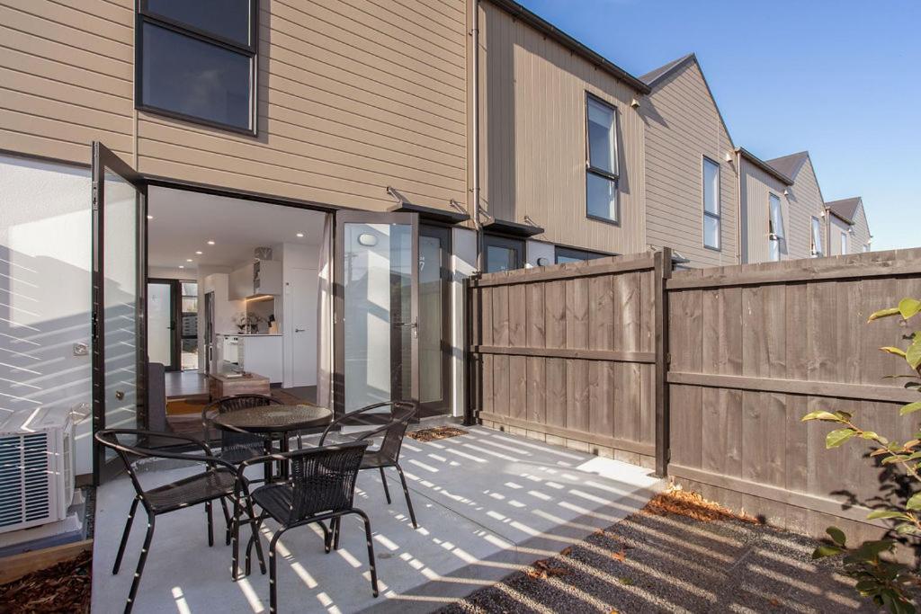 Brand New What A Steal Free Off Street Park Apartment *