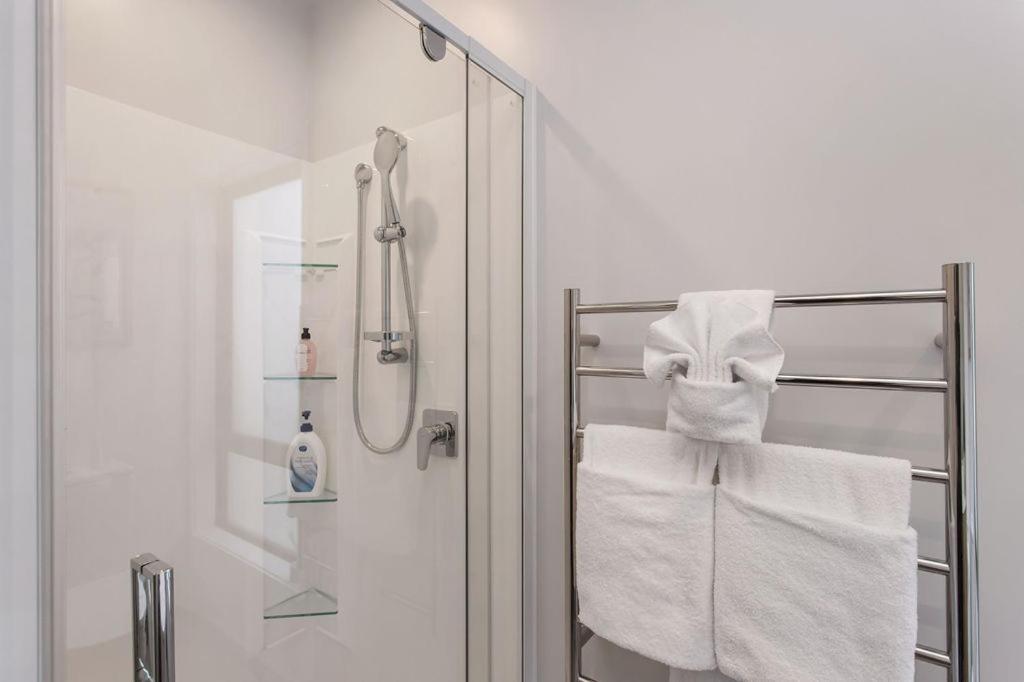 Brand New What A Steal Free Off Street Park Apartment