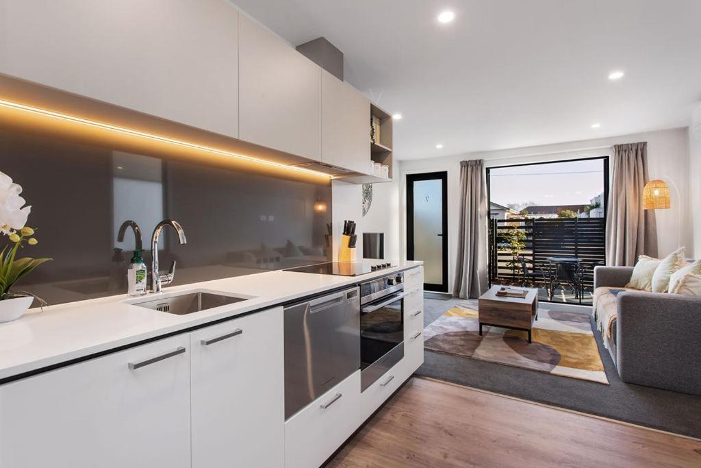 Apartment Brand New What A Steal Free Off Street Park *
