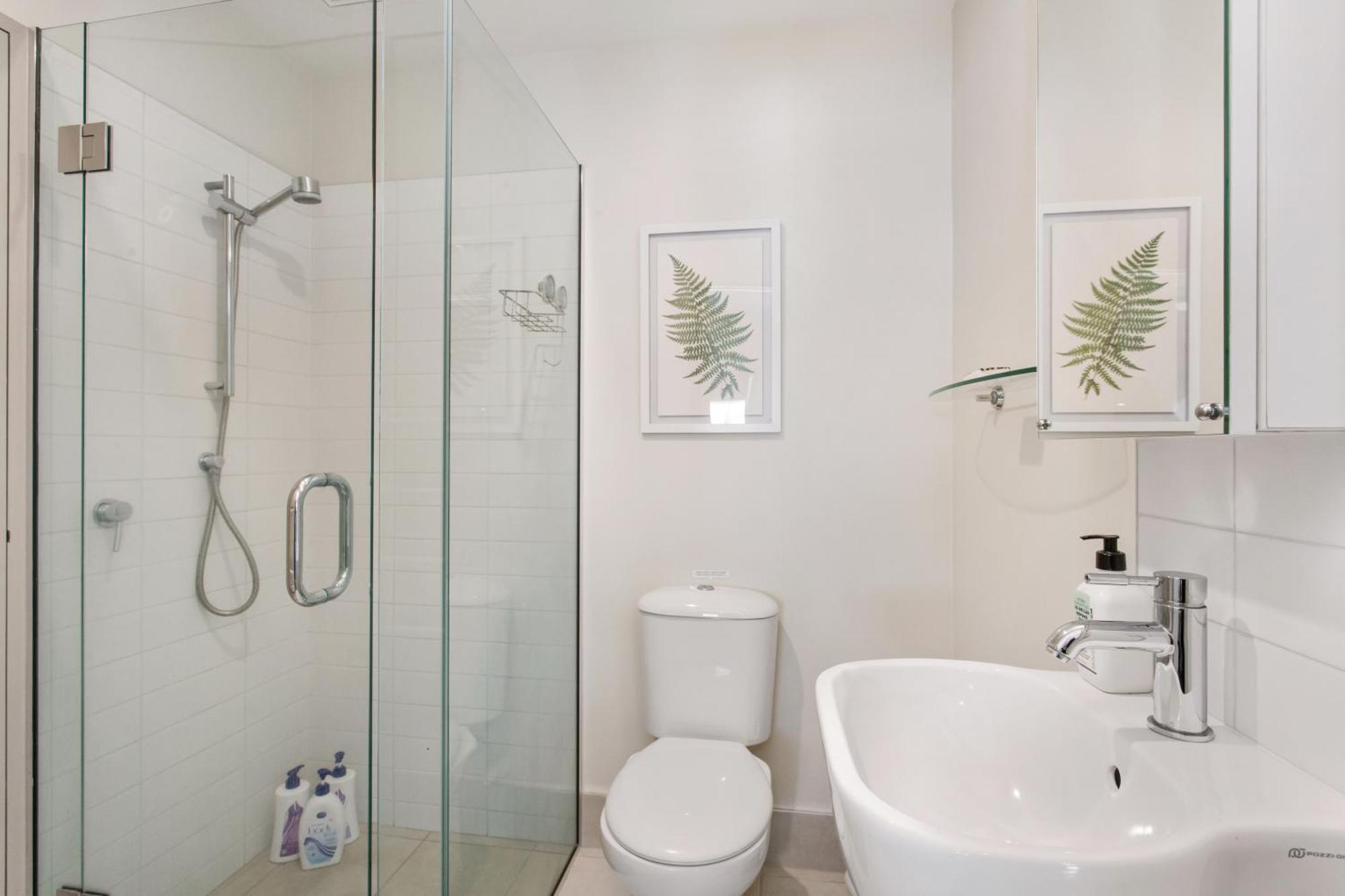 Executive Pad Free Basement Park Cbd 3 Mins Apartment Christchurch