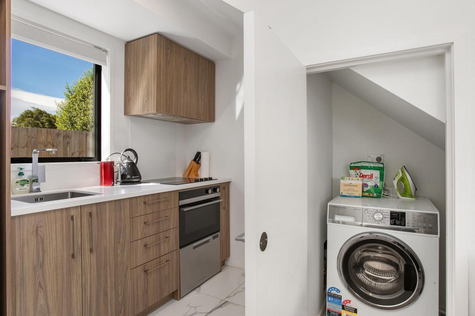 Chic Living 1 Bdrm Sunny Warm Close Cbd *