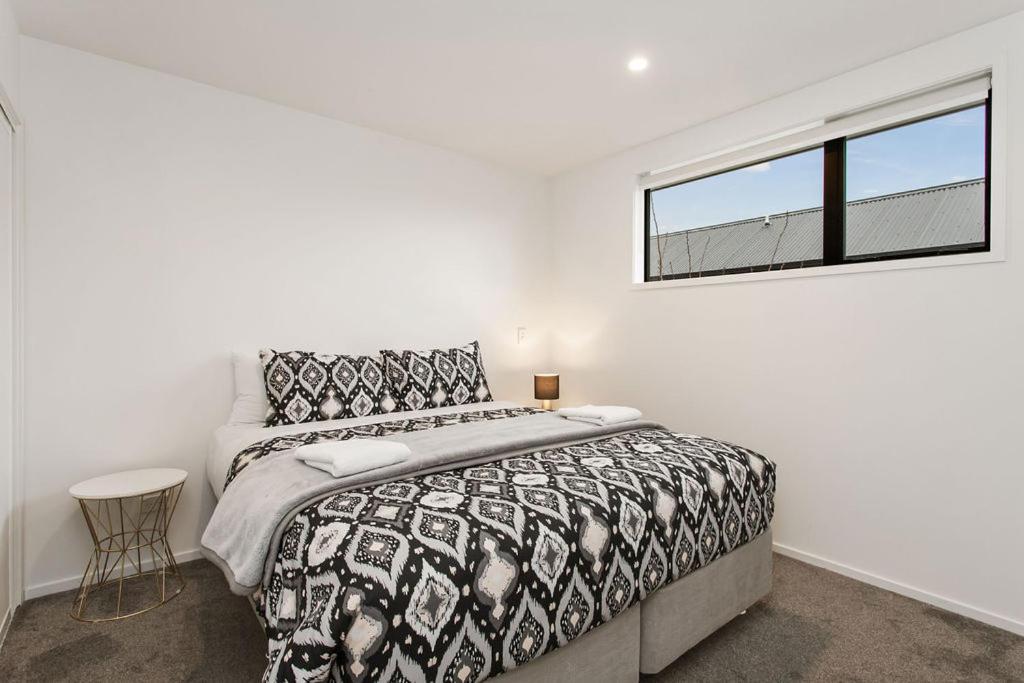 Light & Spacious 2bdrm Townhouse Off Street Park Apartamento Christchurch