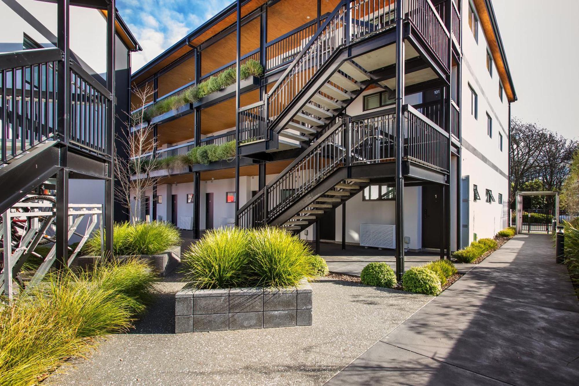 Parkside Retreat Near Hospital Inside 4 Avenues Apartment Christchurch