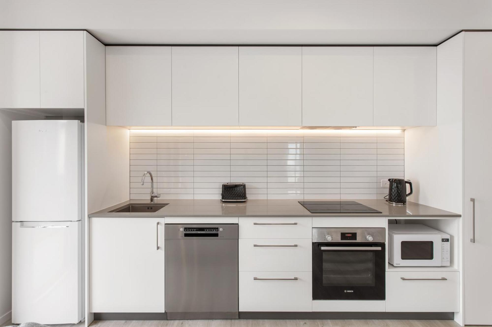 Luxury Stunning Views Sunny Apartment *