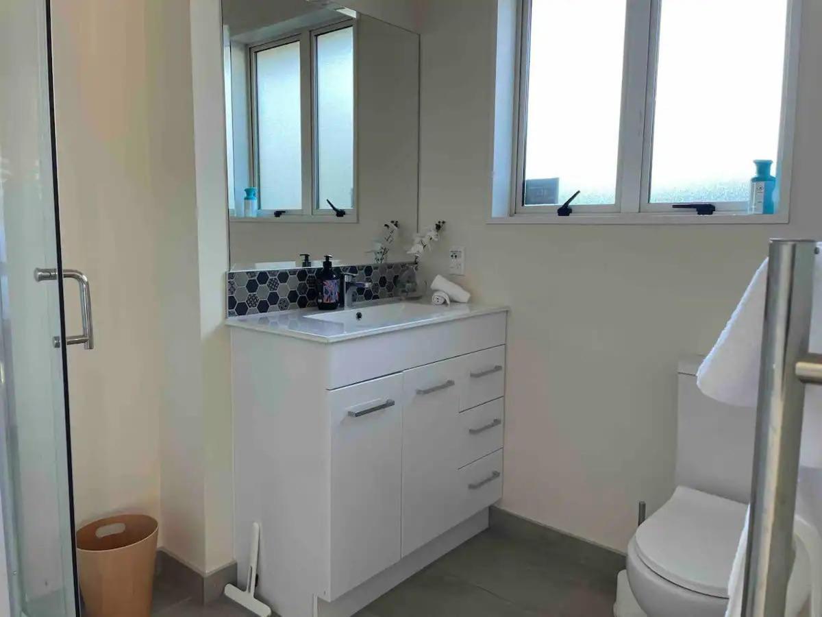A Great Location 4 Bedrooms, Quiet And Comfort! Christchurch