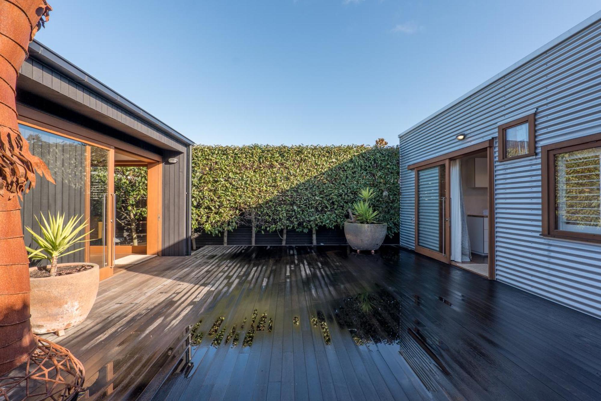 The Black Hut Holiday home *