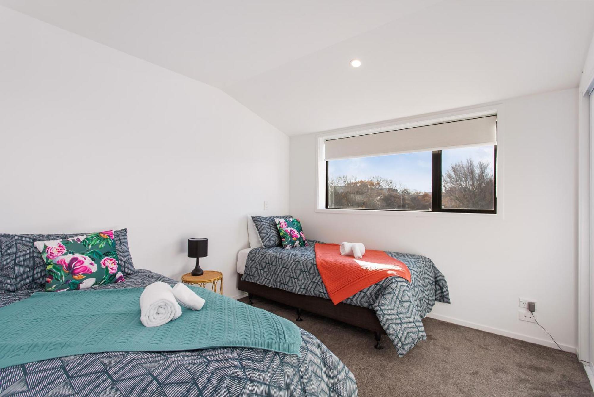 Penthouse Scenic Views-spacious 2br * Christchurch