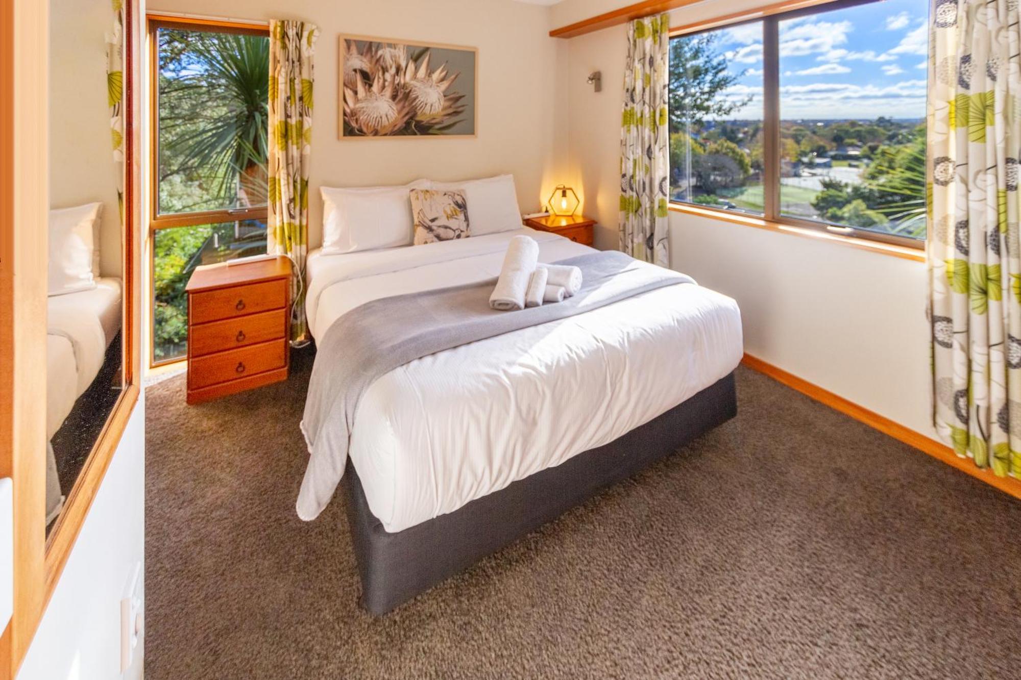 Sherwood 4-bedroom With Spectacular Views Holiday home