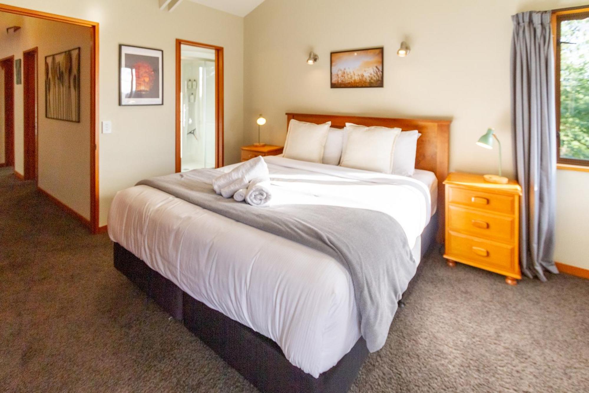Sherwood 4-bedroom With Spectacular Views