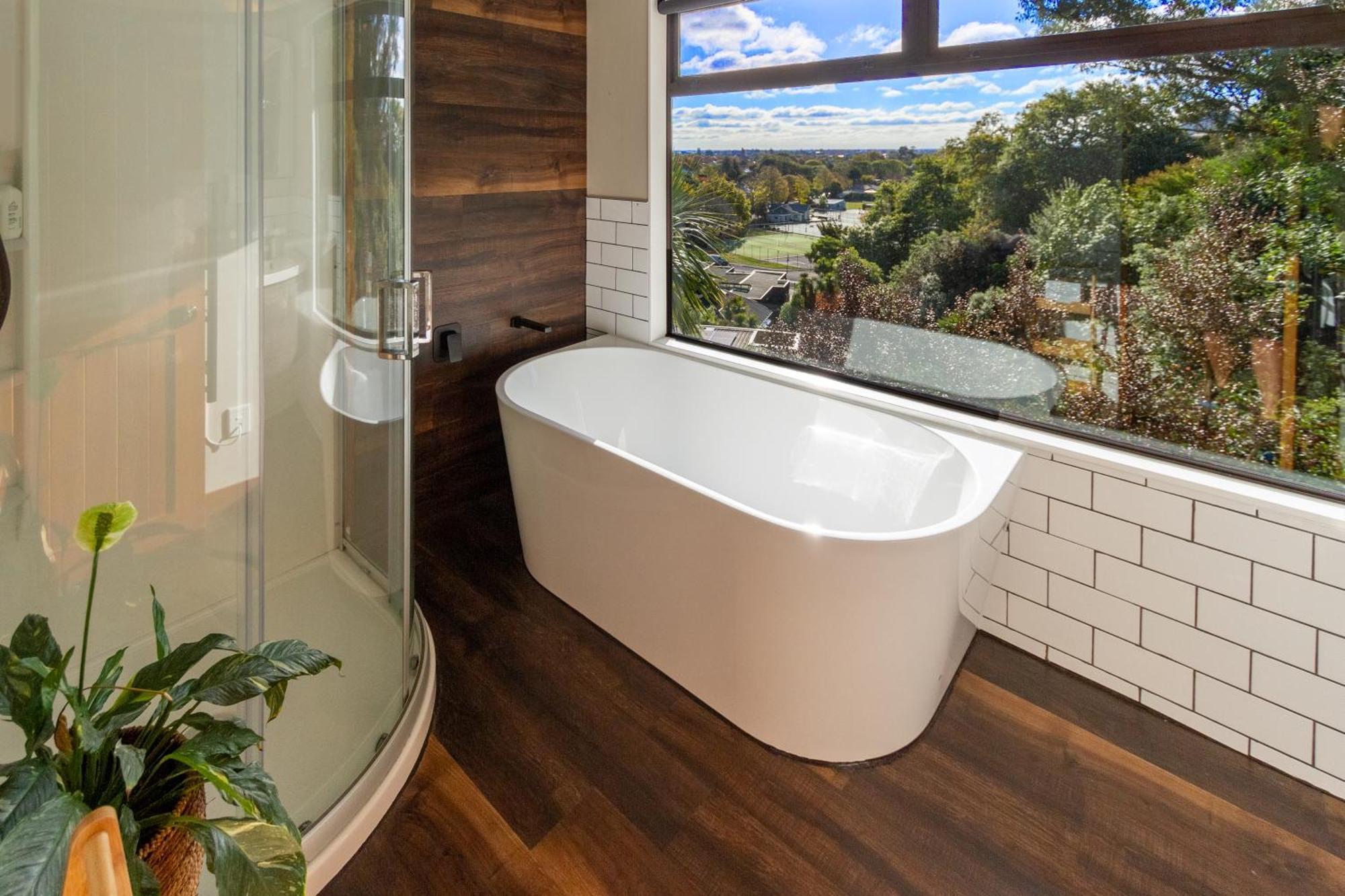 Sherwood 4-bedroom With Spectacular Views *