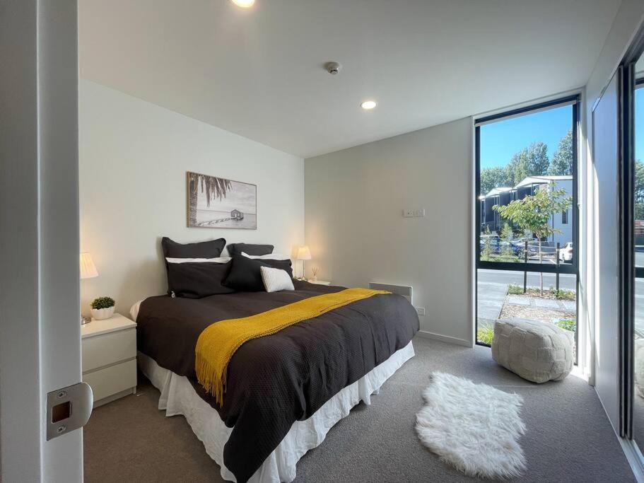 Modern Living Apartment