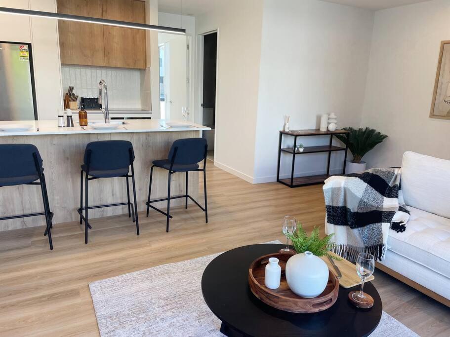 Modern Living *