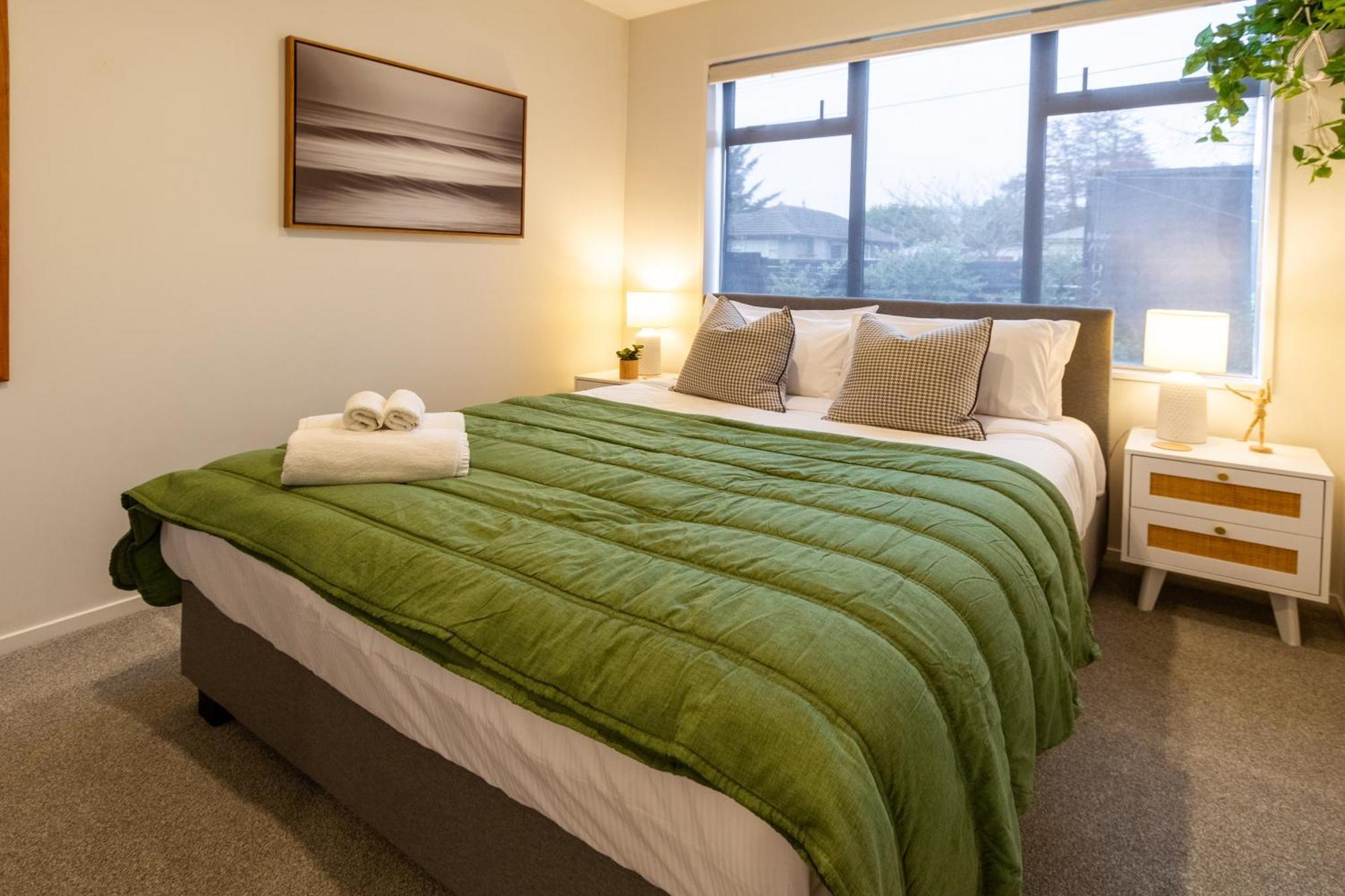 Private Family Retreat, Sleeps 8 *