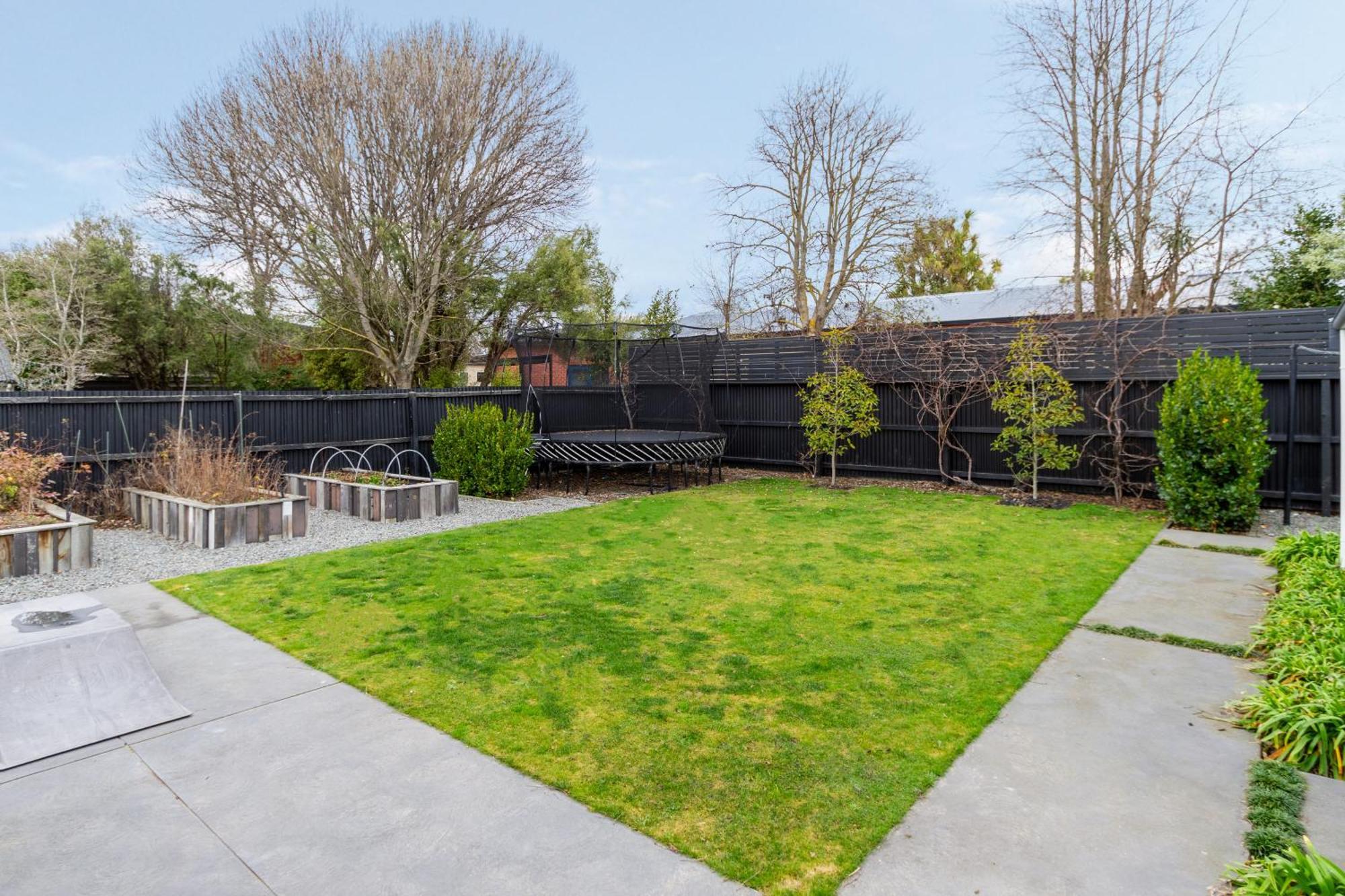 Apartment Private Family Retreat, Sleeps 8 Christchurch
