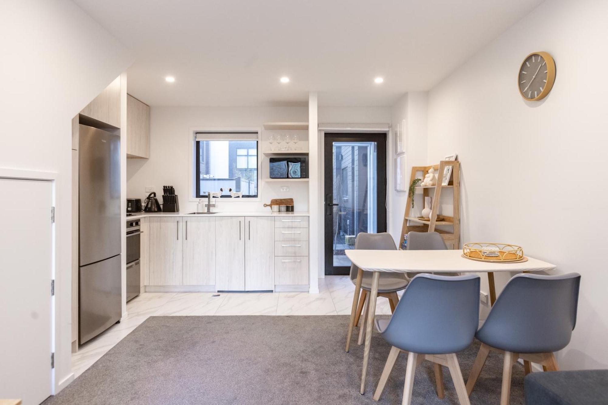 Entertaining Townhouse By Little High Eatery