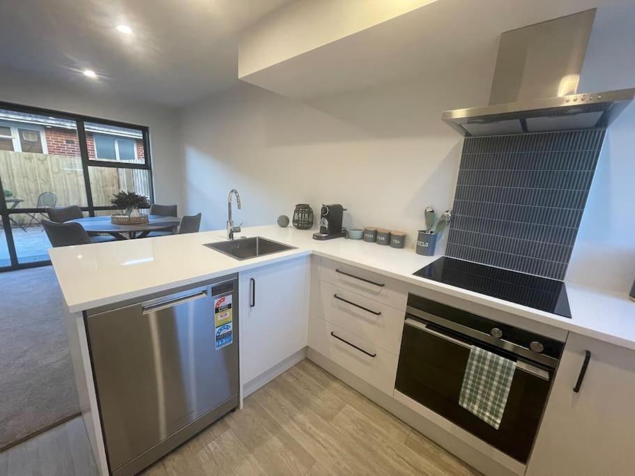 Apartment New And Serene Two Bedroom Townhouse Close To Cbd *