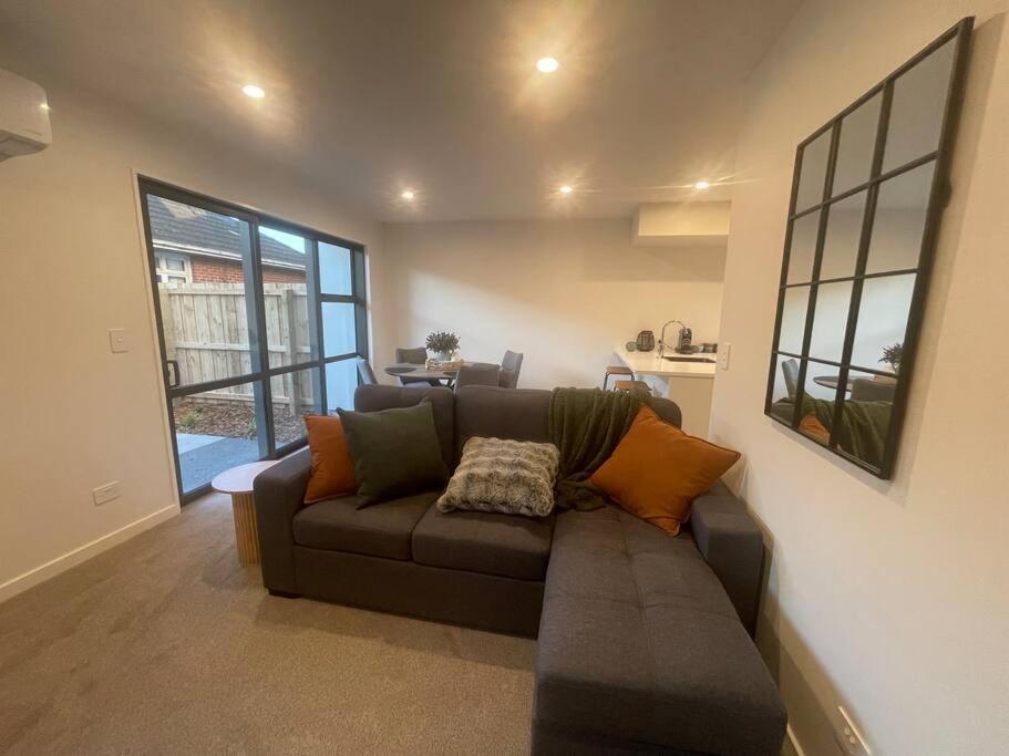 Apartment New And Serene Two Bedroom Townhouse Close To Cbd Christchurch