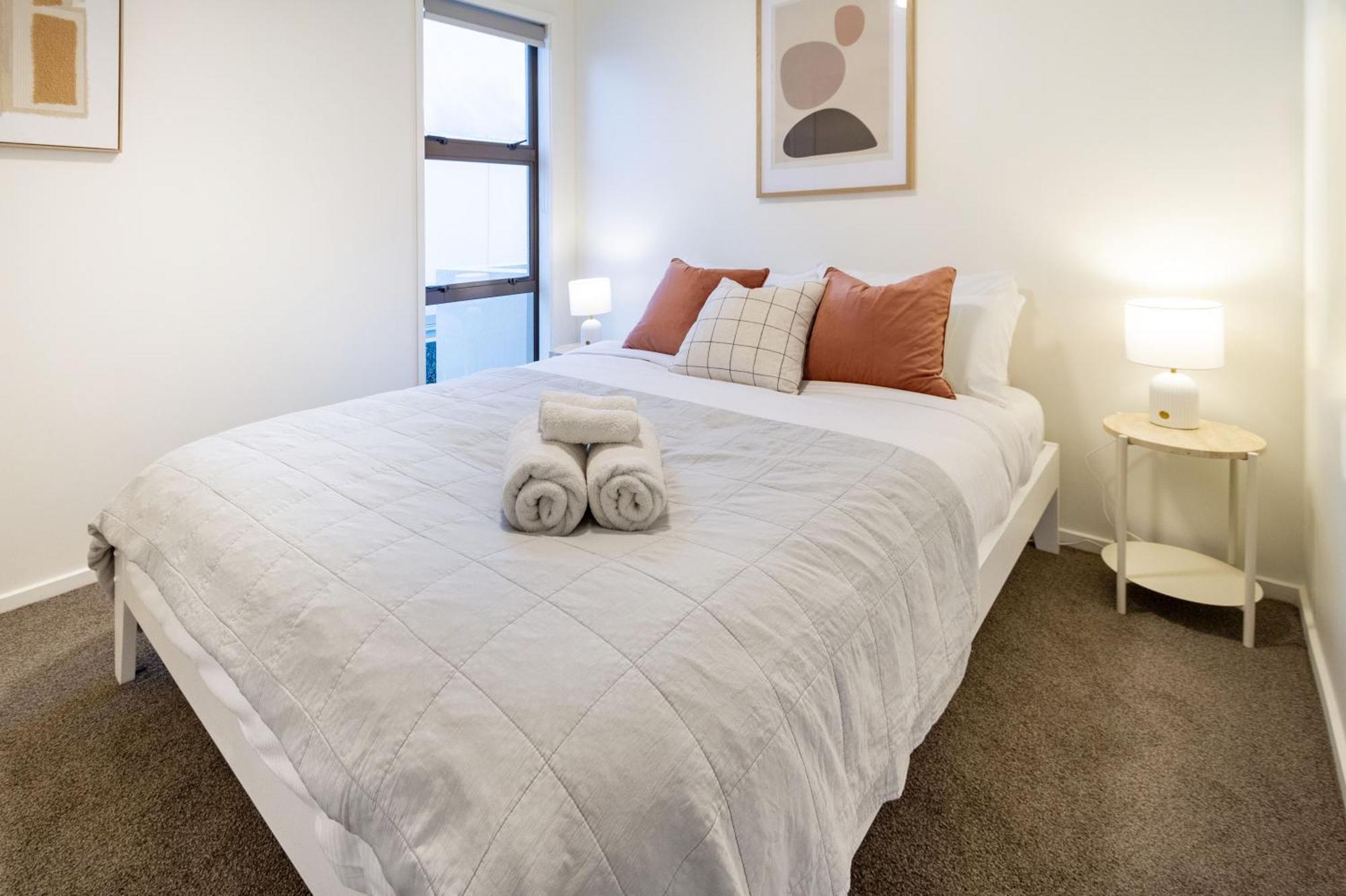 Warm Chch Park View & Garage Parking Apartment Christchurch