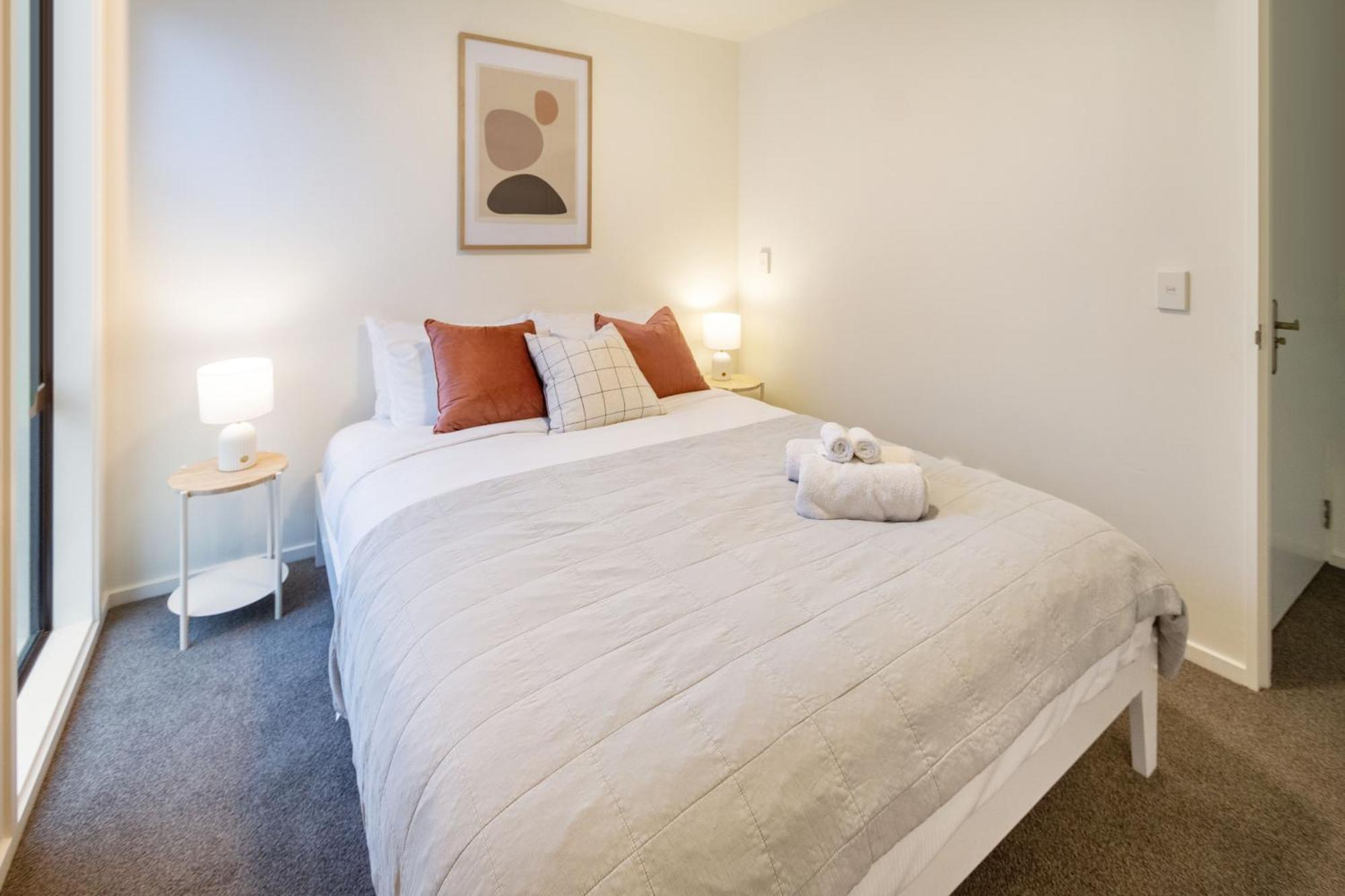 Warm Chch Park View & Garage Parking Apartment *