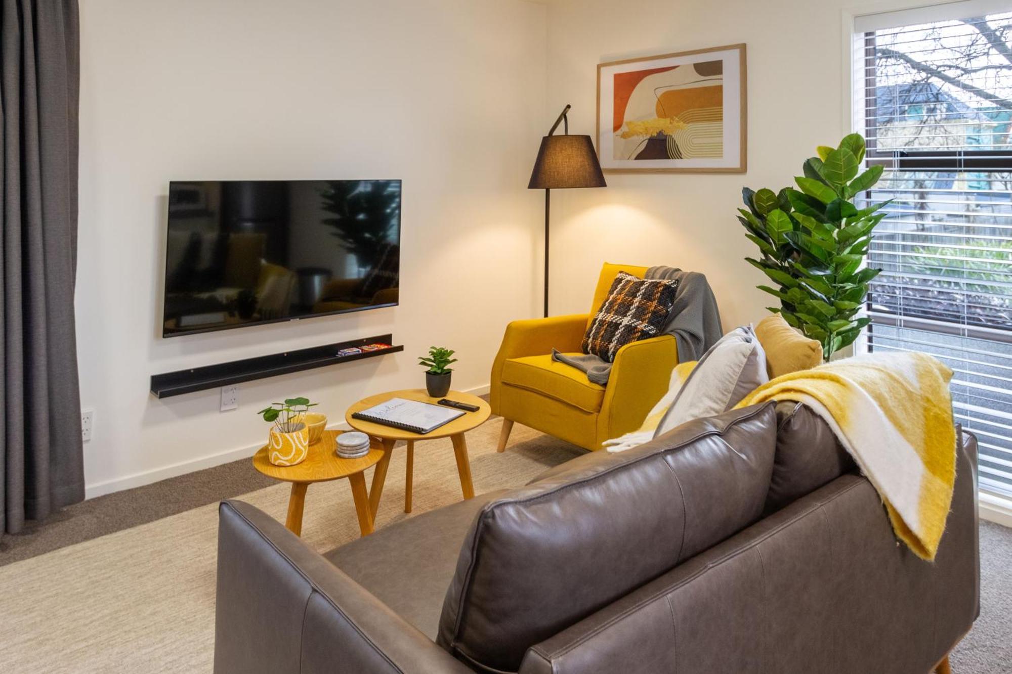 Warm Chch Park View & Garage Parking Apartment *