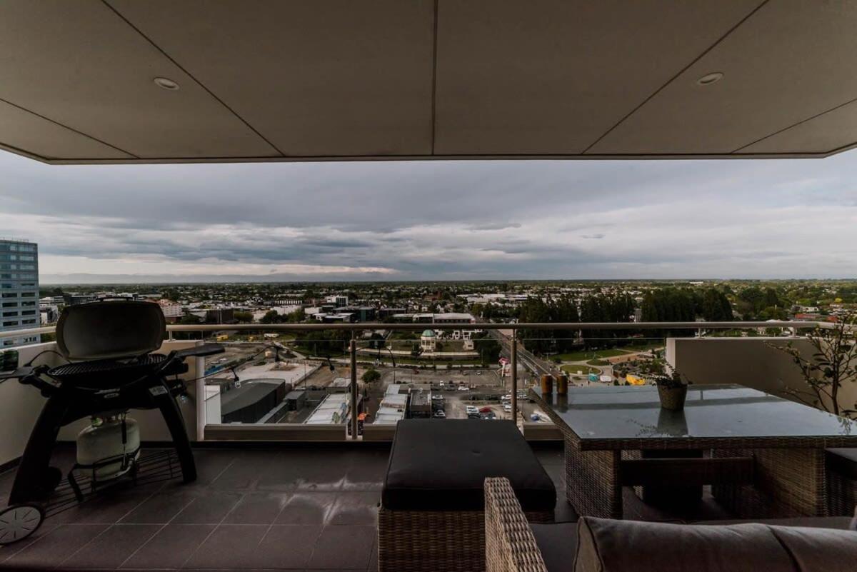Sleep Amongst The Clouds - Panoramic Views
